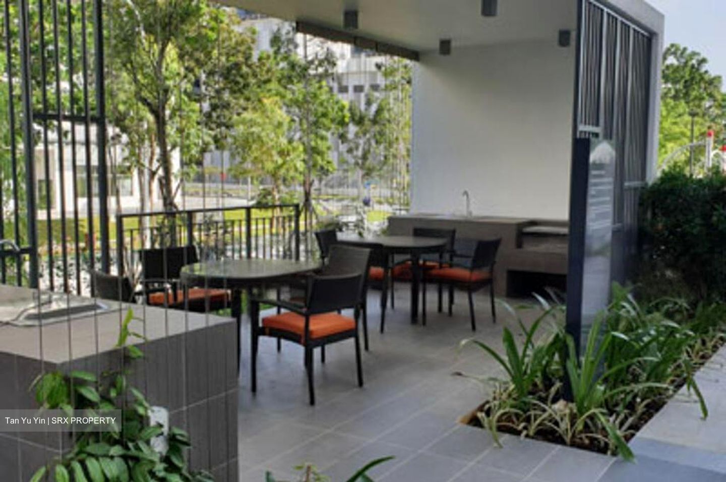 Symphony Suites (D27), Condominium #460747041